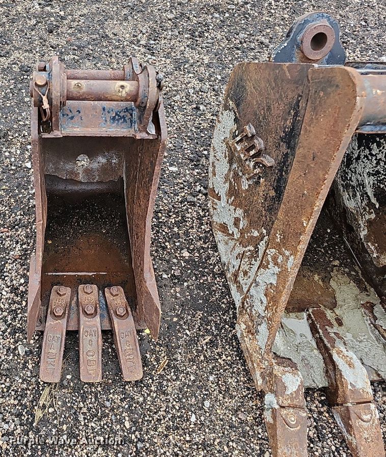 image for item MD9995 (3) excavator buckets