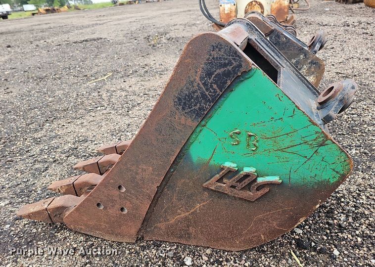 image for item MD9995 (3) excavator buckets