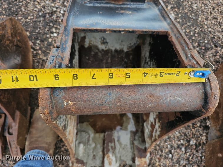 image for item MD9995 (3) excavator buckets