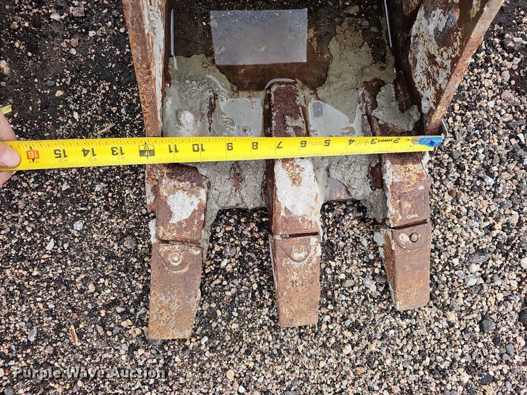 image for item MD9995 (3) excavator buckets