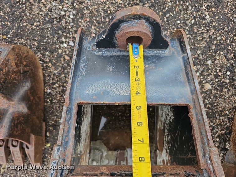 image for item MD9995 (3) excavator buckets