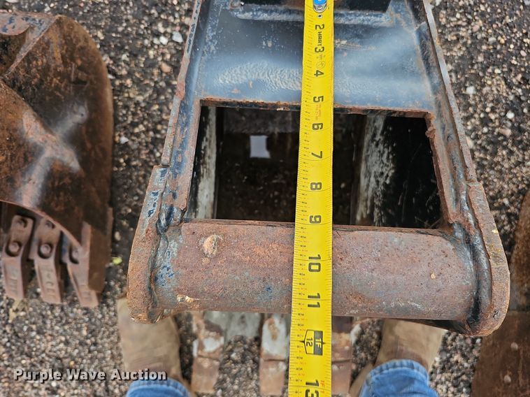 image for item MD9995 (3) excavator buckets