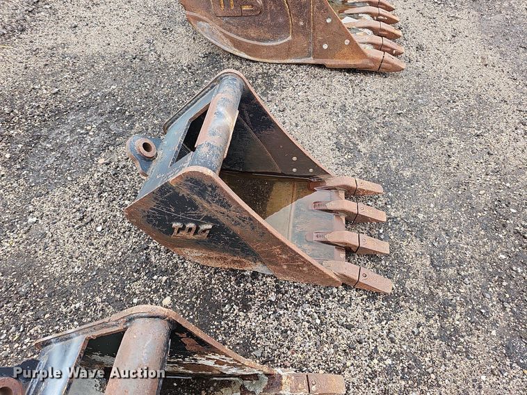 image for item MD9995 (3) excavator buckets