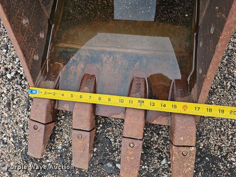 image for item MD9995 (3) excavator buckets