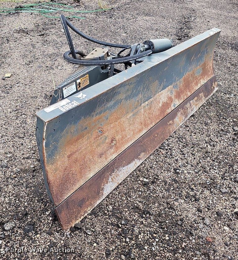 image for item MD9996 2008 Bobcat Dozer 96  skid steer dozer blade
