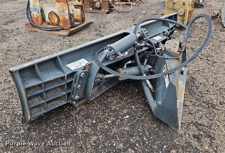 image for item MD9996 2008 Bobcat Dozer 96  skid steer dozer blade