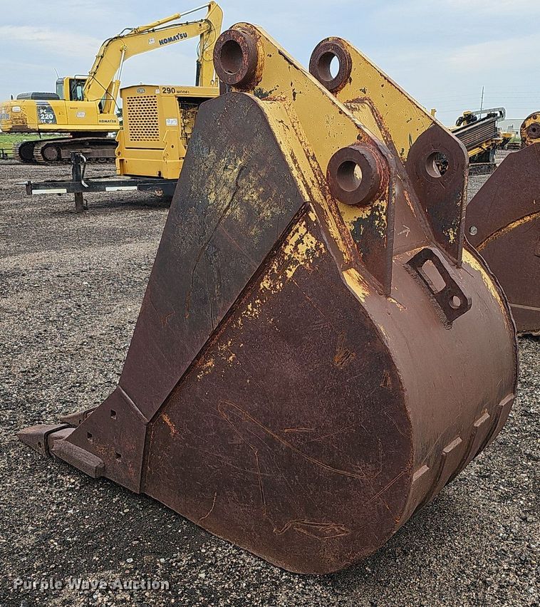 image for item MD9997 Kobelco 912  36"W excavator bucket