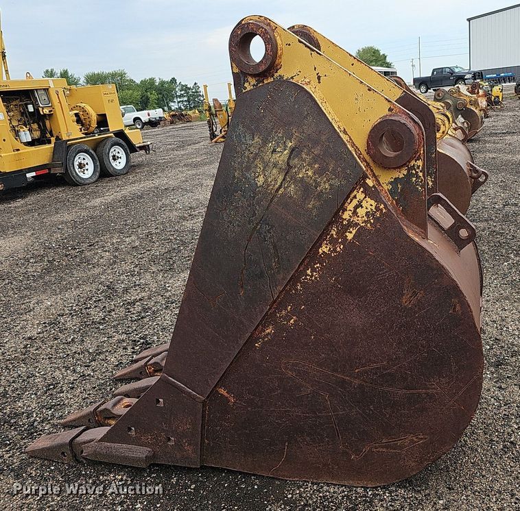 image for item MD9997 Kobelco 912  36"W excavator bucket
