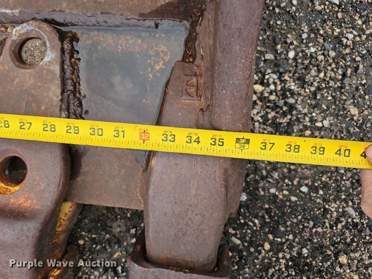 image for item MD9997 Kobelco 912  36"W excavator bucket