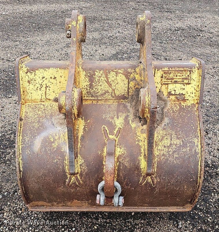 image for item MD9998 2005 WB  36" W excavator bucket