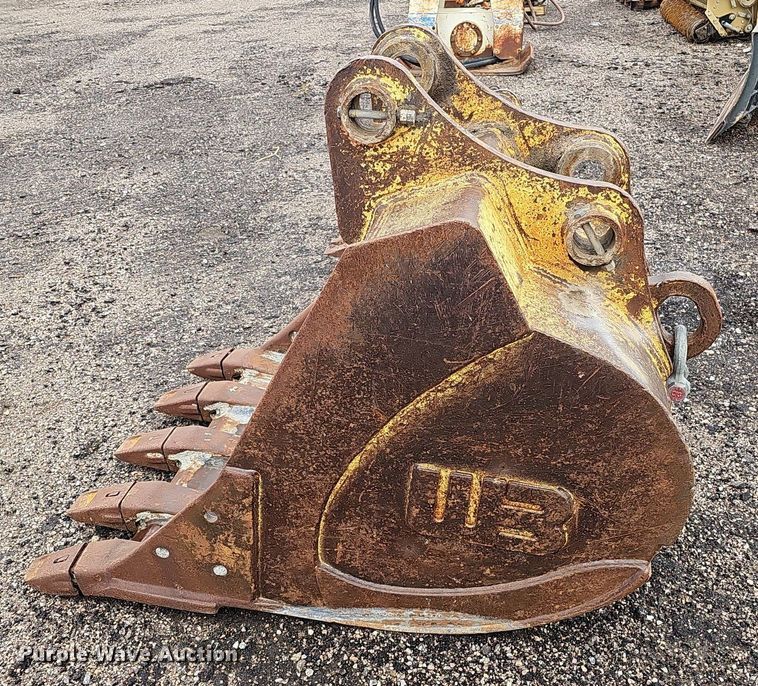 image for item MD9998 2005 WB  36" W excavator bucket