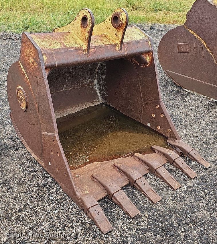 image for item ME9000 CF  48" W excavator bucket