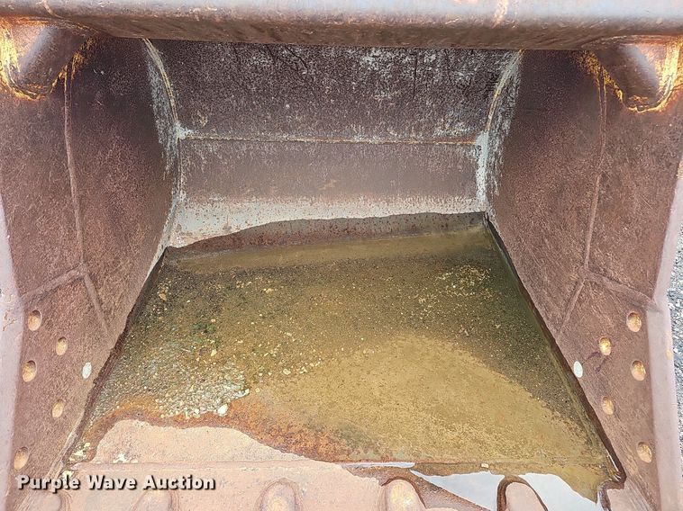 image for item ME9000 CF  48" W excavator bucket