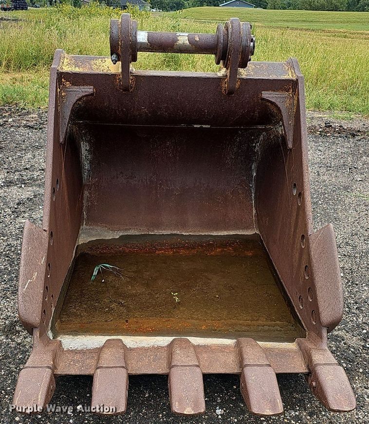 image for item ME9001 Caterpillar  50" W excavator bucket