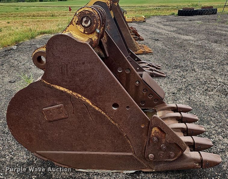 image for item ME9001 Caterpillar  50" W excavator bucket