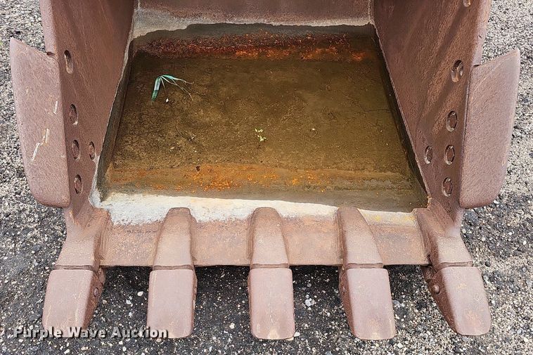 image for item ME9001 Caterpillar  50" W excavator bucket