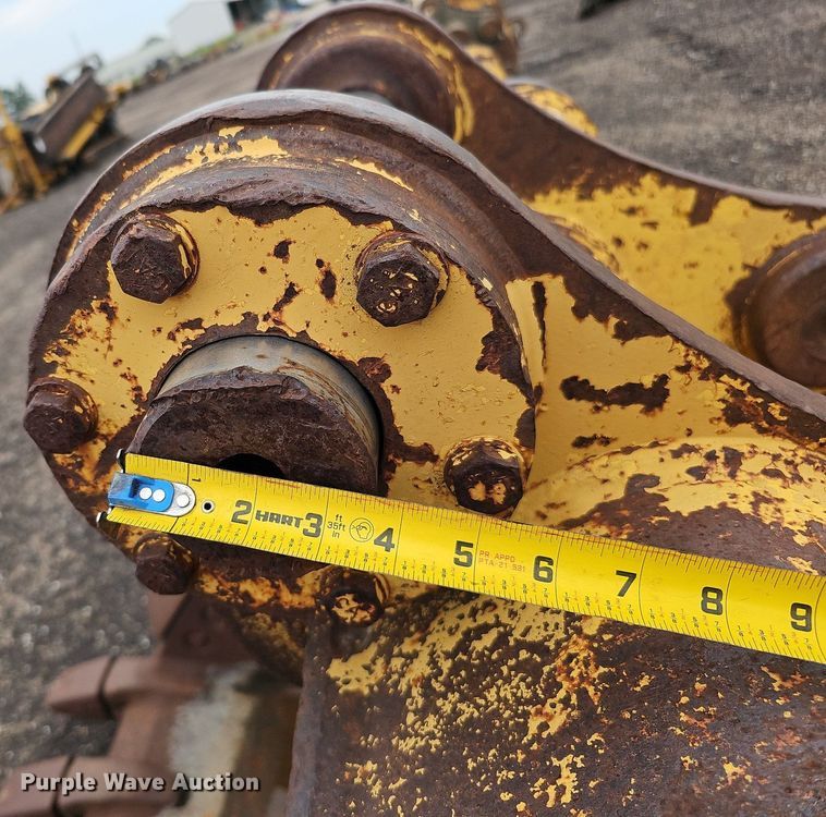 image for item ME9001 Caterpillar  50" W excavator bucket