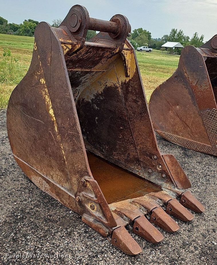 image for item ME9003 41" W excavator bucket