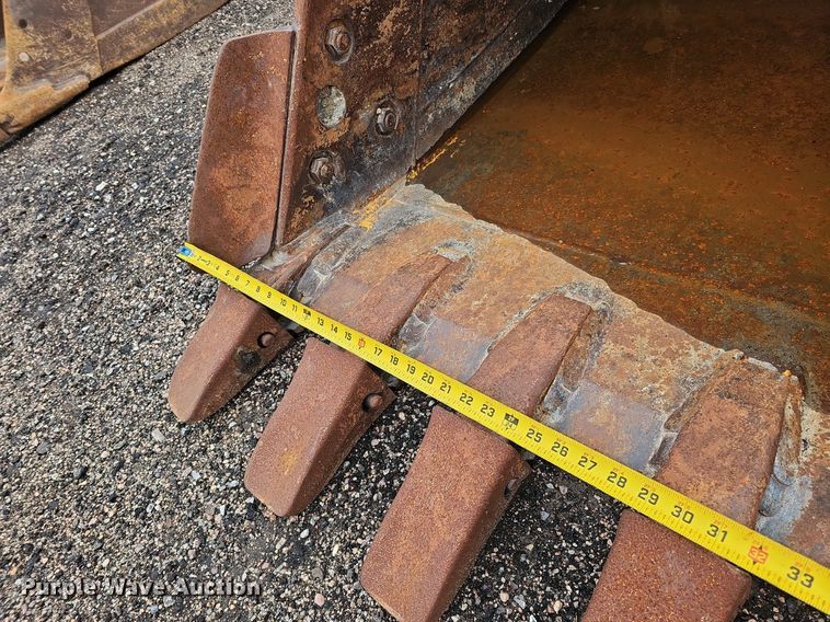 image for item ME9003 41" W excavator bucket