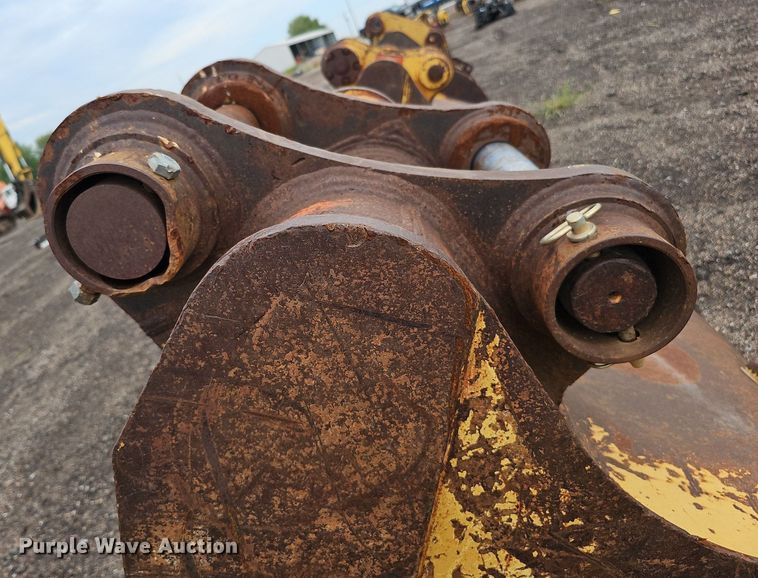 image for item ME9003 41" W excavator bucket