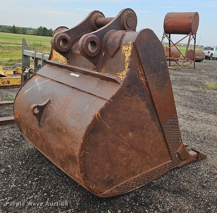 image for item ME9004 58" W excavator bucket