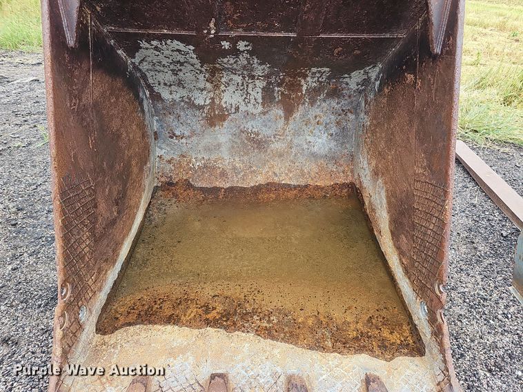 image for item ME9004 58" W excavator bucket