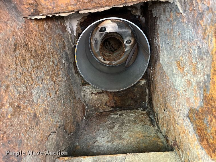 image for item MG9426 1998 Ford LT9513  vacuum truck