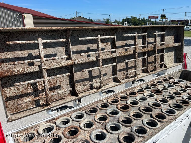 image for item MG9426 1998 Ford LT9513  vacuum truck