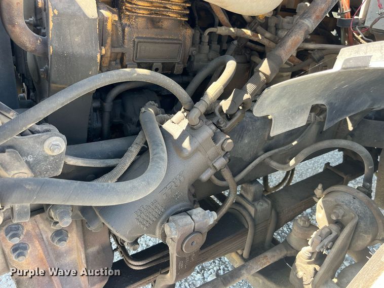 image for item MG9426 1998 Ford LT9513  vacuum truck