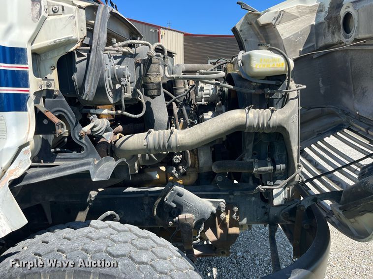 image for item MG9426 1998 Ford LT9513  vacuum truck