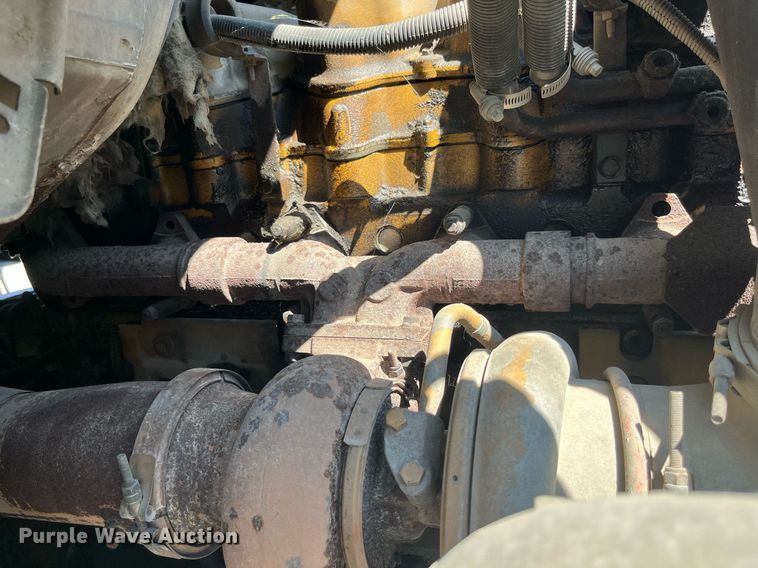 image for item MG9426 1998 Ford LT9513  vacuum truck