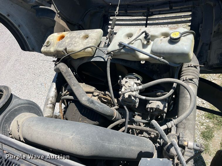 image for item MG9426 1998 Ford LT9513  vacuum truck