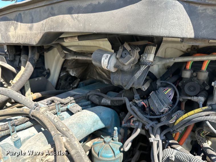 image for item ML9143 2006 International 4400  bucket truck