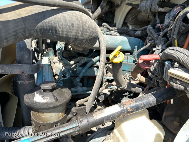 image for item ML9143 2006 International 4400  bucket truck