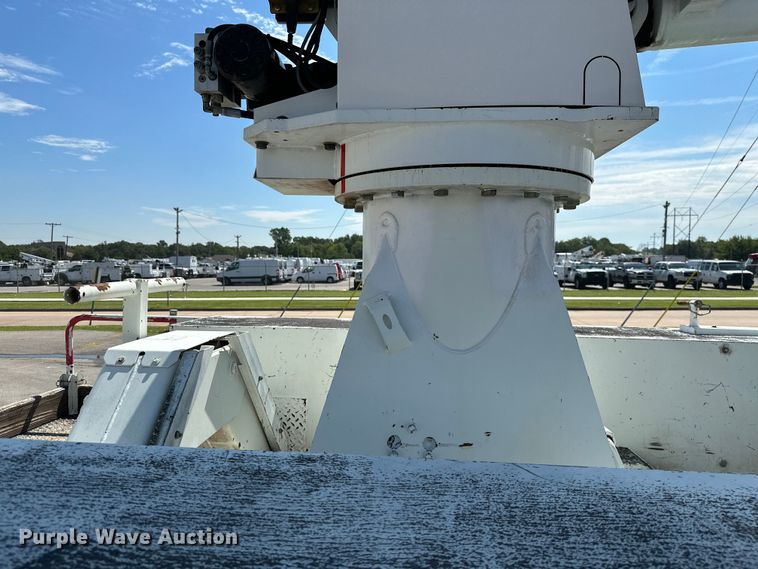 image for item ML9143 2006 International 4400  bucket truck