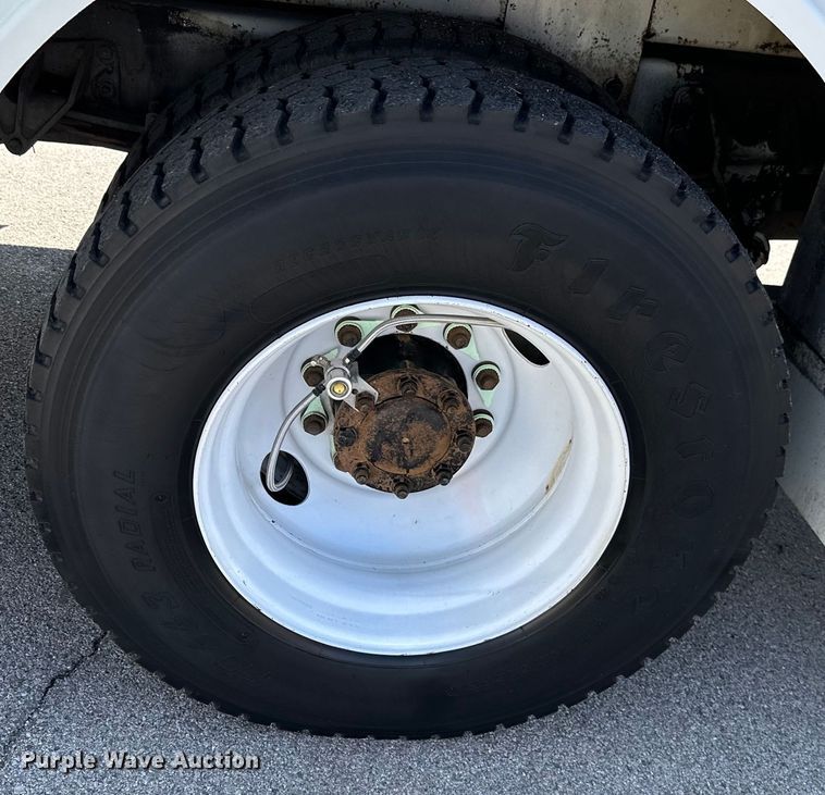 image for item ML9143 2006 International 4400  bucket truck