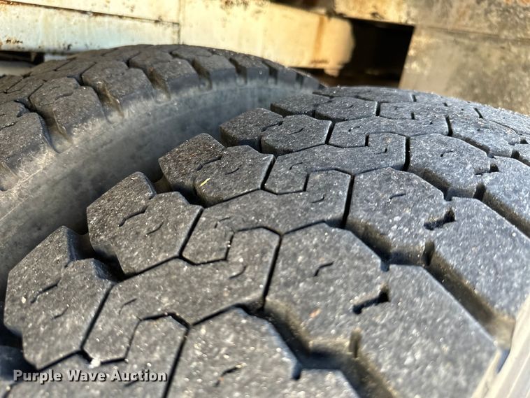 image for item ML9143 2006 International 4400  bucket truck