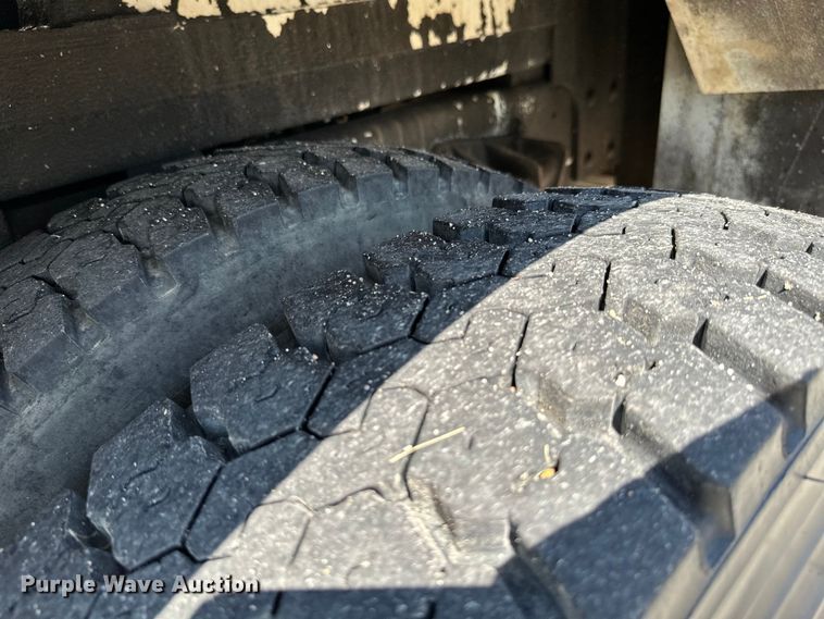 image for item ML9143 2006 International 4400  bucket truck