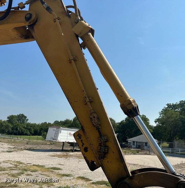 image for item ML9248 1990 Caterpillar 215D LC  excavator