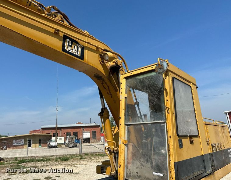 image for item ML9248 1990 Caterpillar 215D LC  excavator