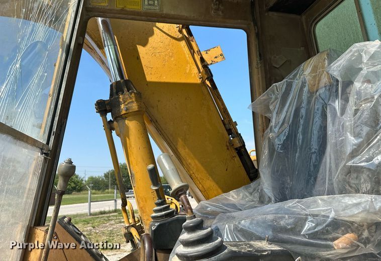 image for item ML9248 1990 Caterpillar 215D LC  excavator