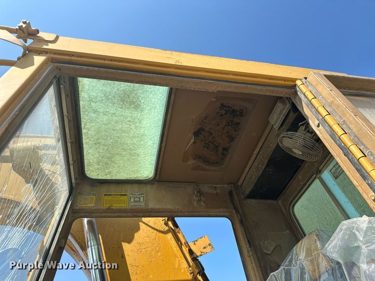 image for item ML9248 1990 Caterpillar 215D LC  excavator