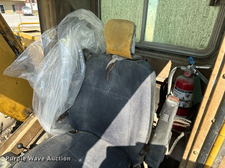 image for item ML9248 1990 Caterpillar 215D LC  excavator