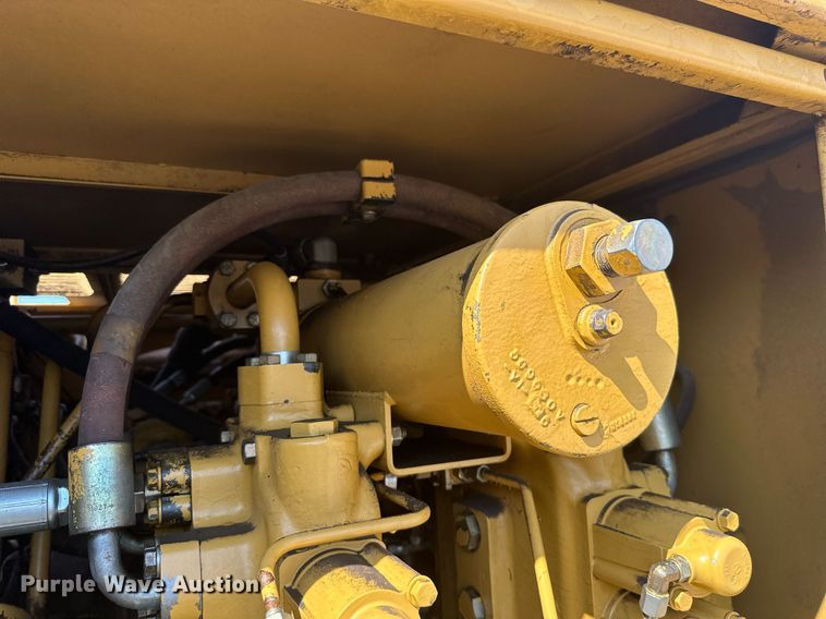 image for item ML9248 1990 Caterpillar 215D LC  excavator