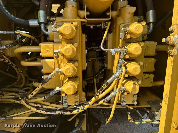 image for item ML9248 1990 Caterpillar 215D LC  excavator