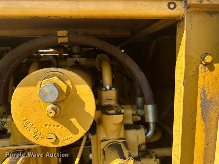 image for item ML9248 1990 Caterpillar 215D LC  excavator