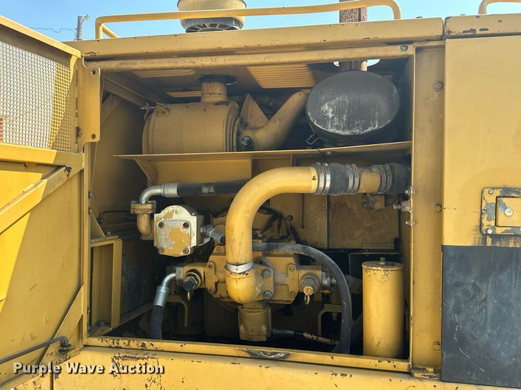 image for item ML9248 1990 Caterpillar 215D LC  excavator