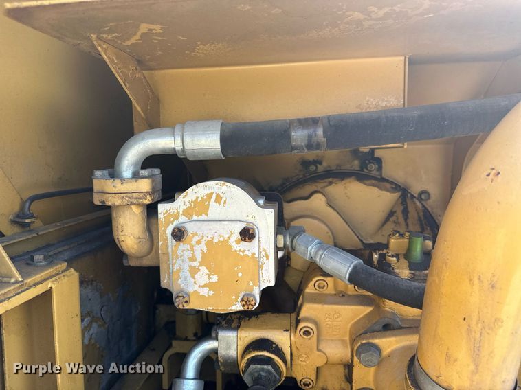 image for item ML9248 1990 Caterpillar 215D LC  excavator