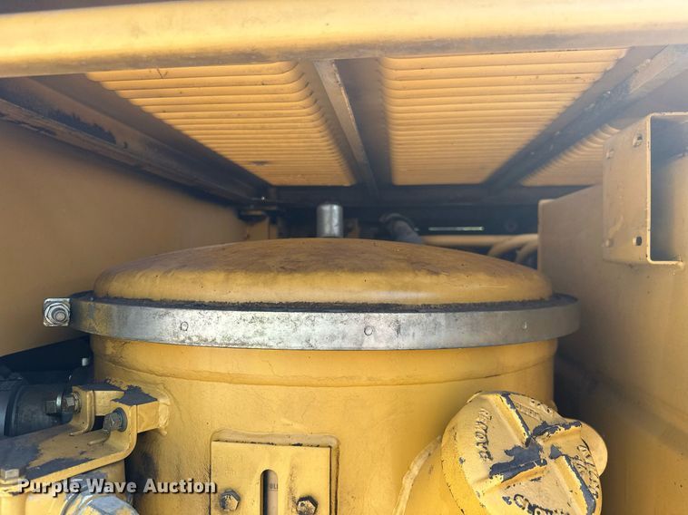 image for item ML9248 1990 Caterpillar 215D LC  excavator