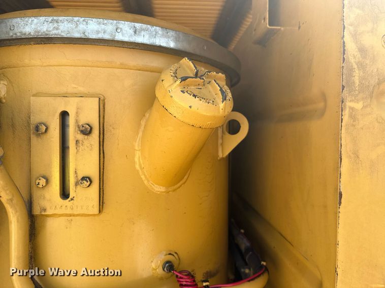 image for item ML9248 1990 Caterpillar 215D LC  excavator